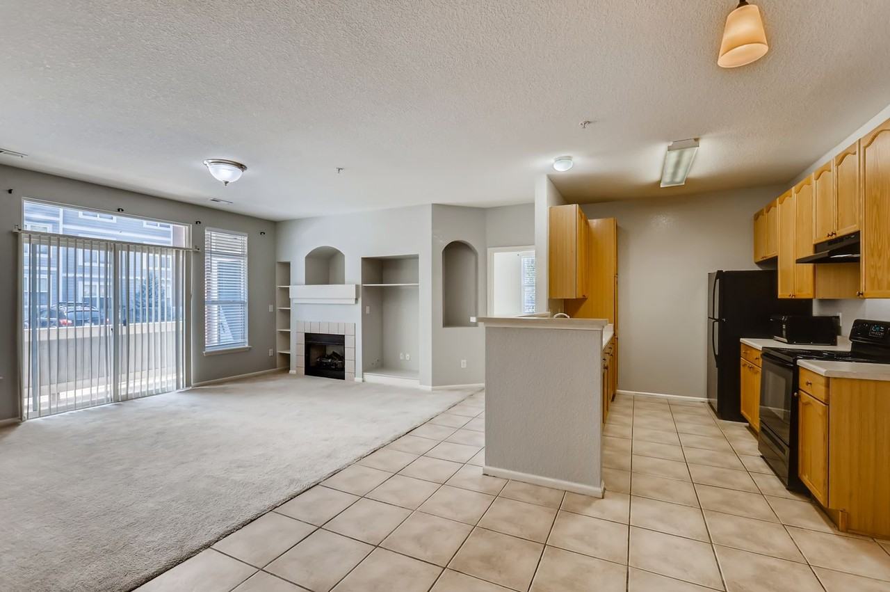 14231 E 1st Dr #101 - Photo 4 of 30