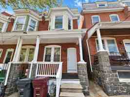 featured image of 209 S Harrison St