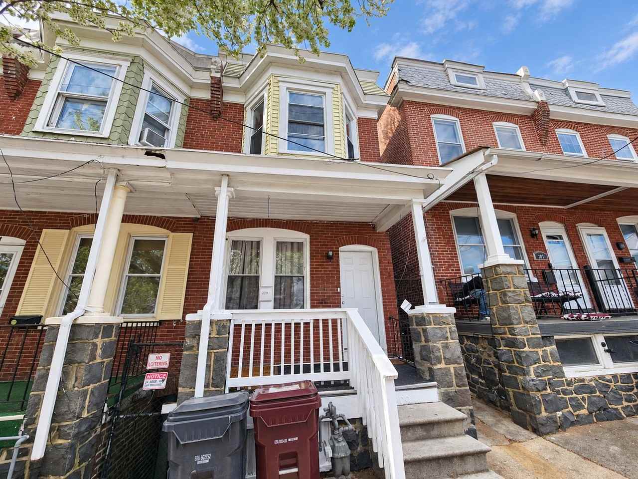 209 S Harrison St - Photo 2 of 22