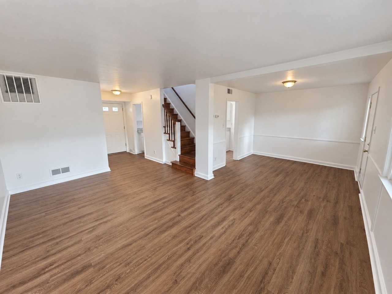 4 S Cannon Dr - Photo 3 of 22