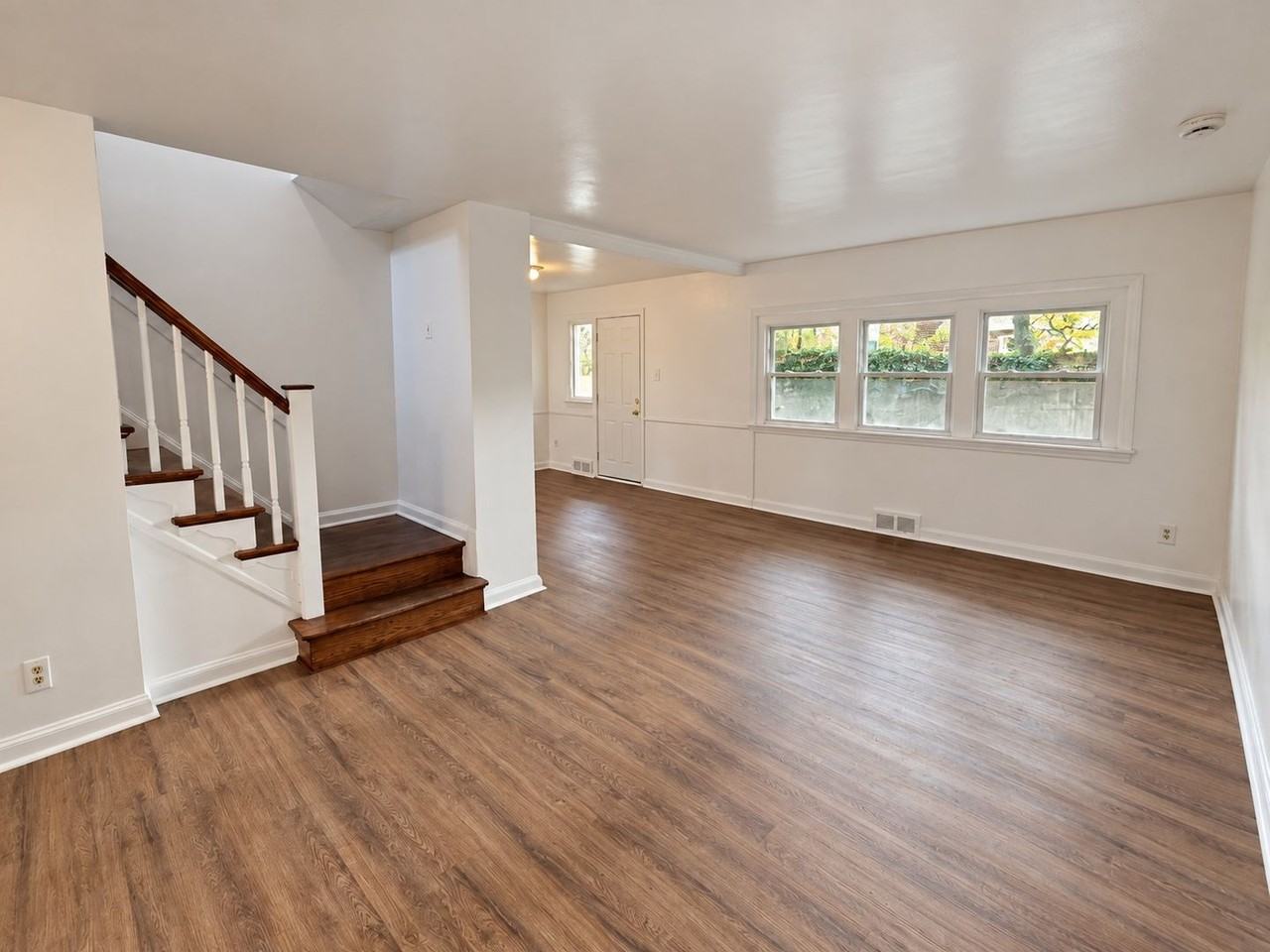 4 S Cannon Dr - Photo 4 of 22