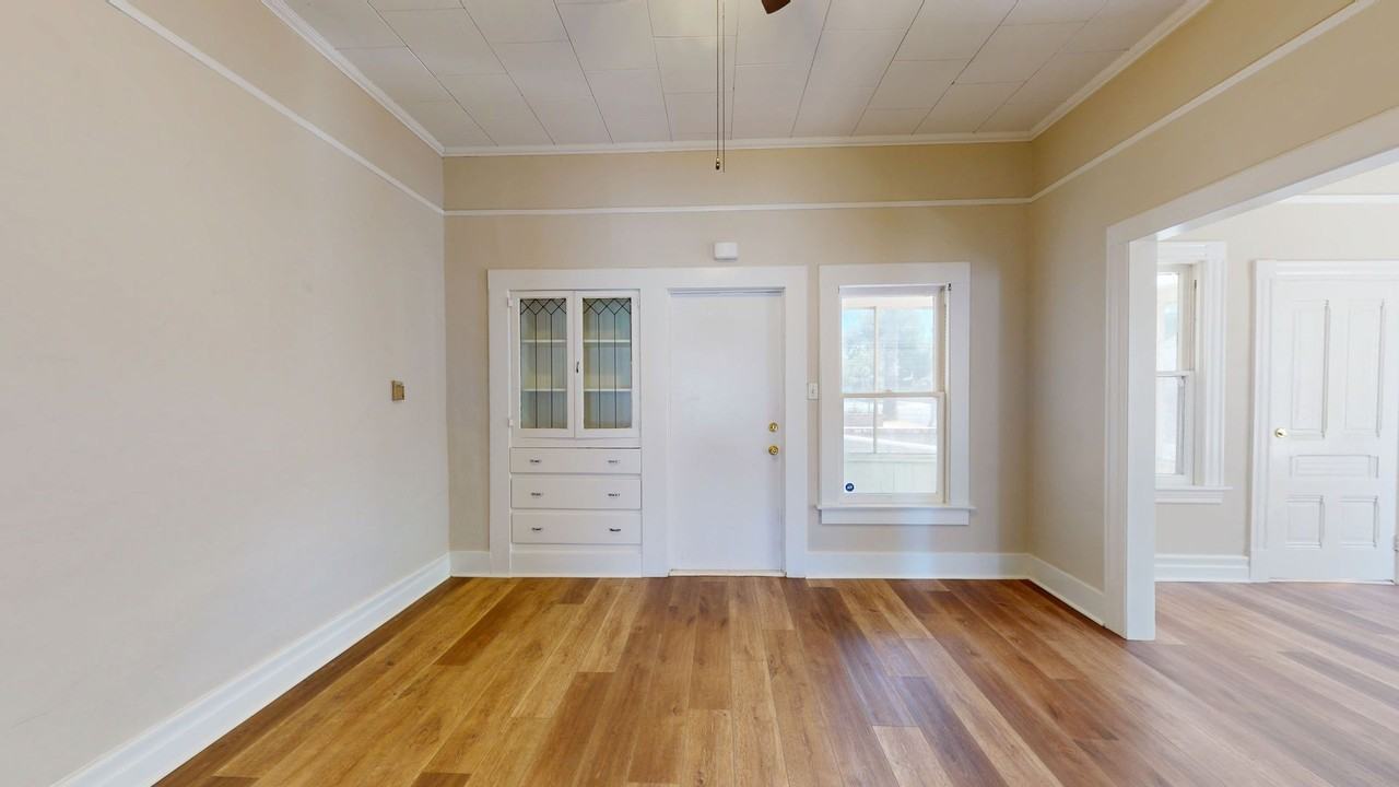 209 W 2nd St #209 - Photo 5 of 14