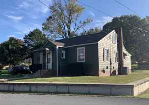 1122 Garver Ln - Photo 1 of 1