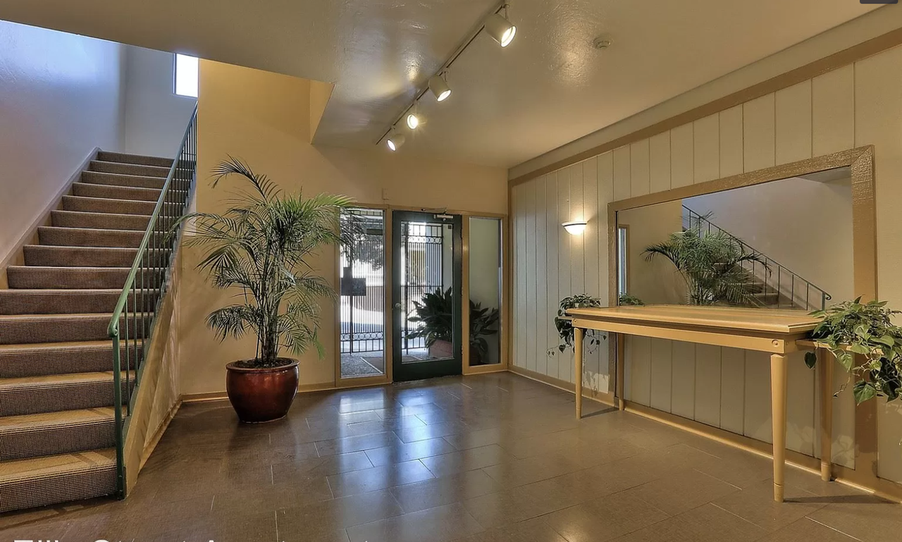 2065 Ellis Street Apartments - Photo 2 of 4
