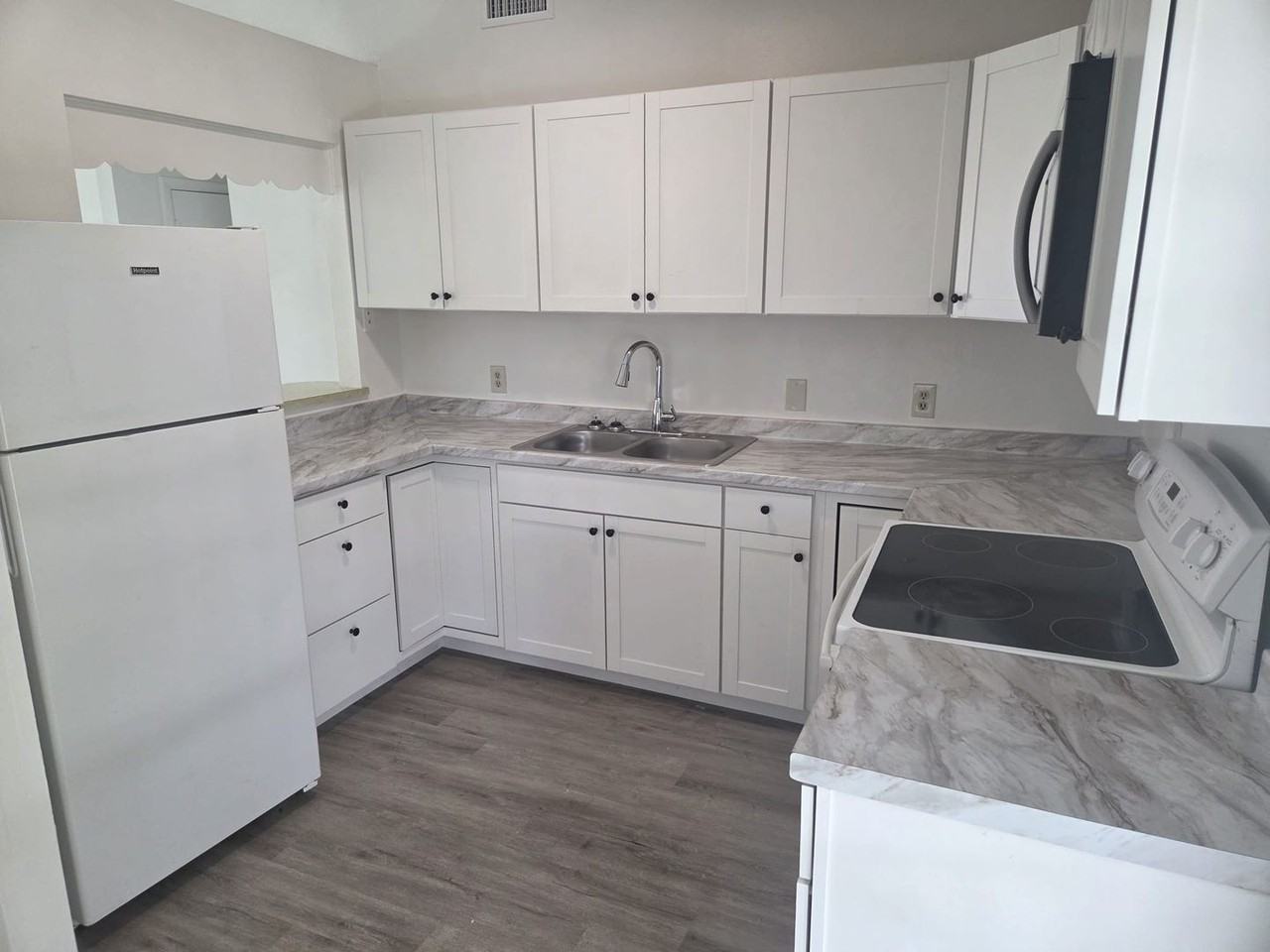 1716 Jupiter St - Photo 5 of 11