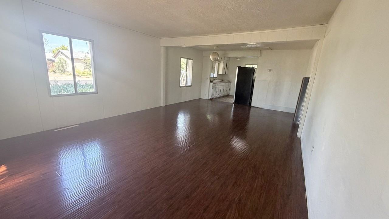 901 S Roosevelt St - Photo 2 of 15