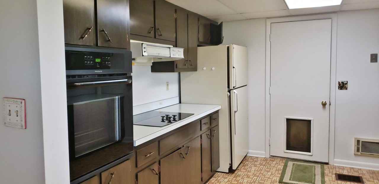 725 W Pine Grove Rd - Photo 5 of 18