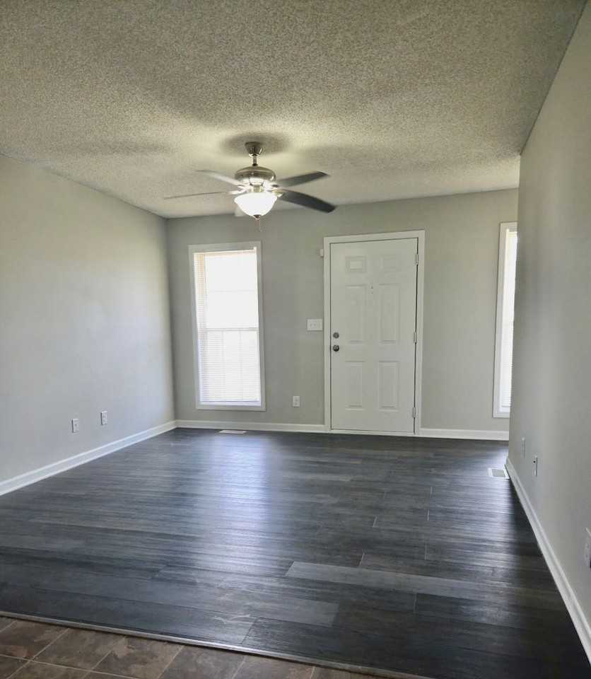 2765 N Whitfield Rd - Photo 2 of 6