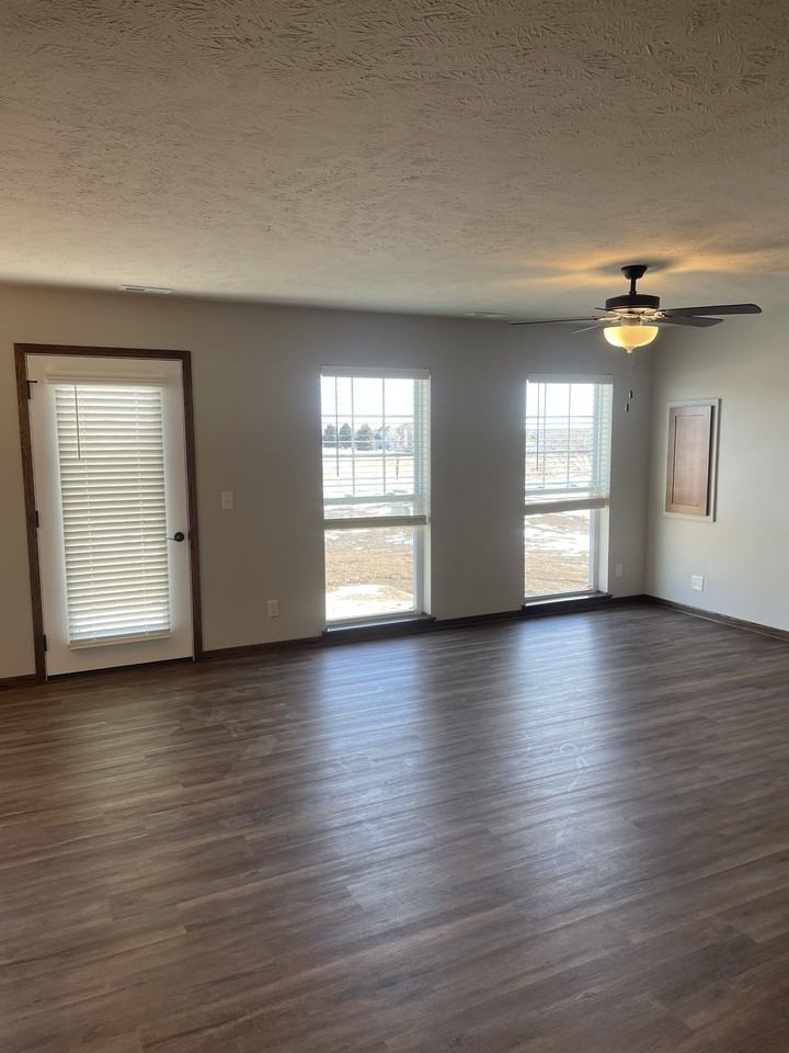 1332 Cedar Cove Rd #1 - Photo 4 of 27