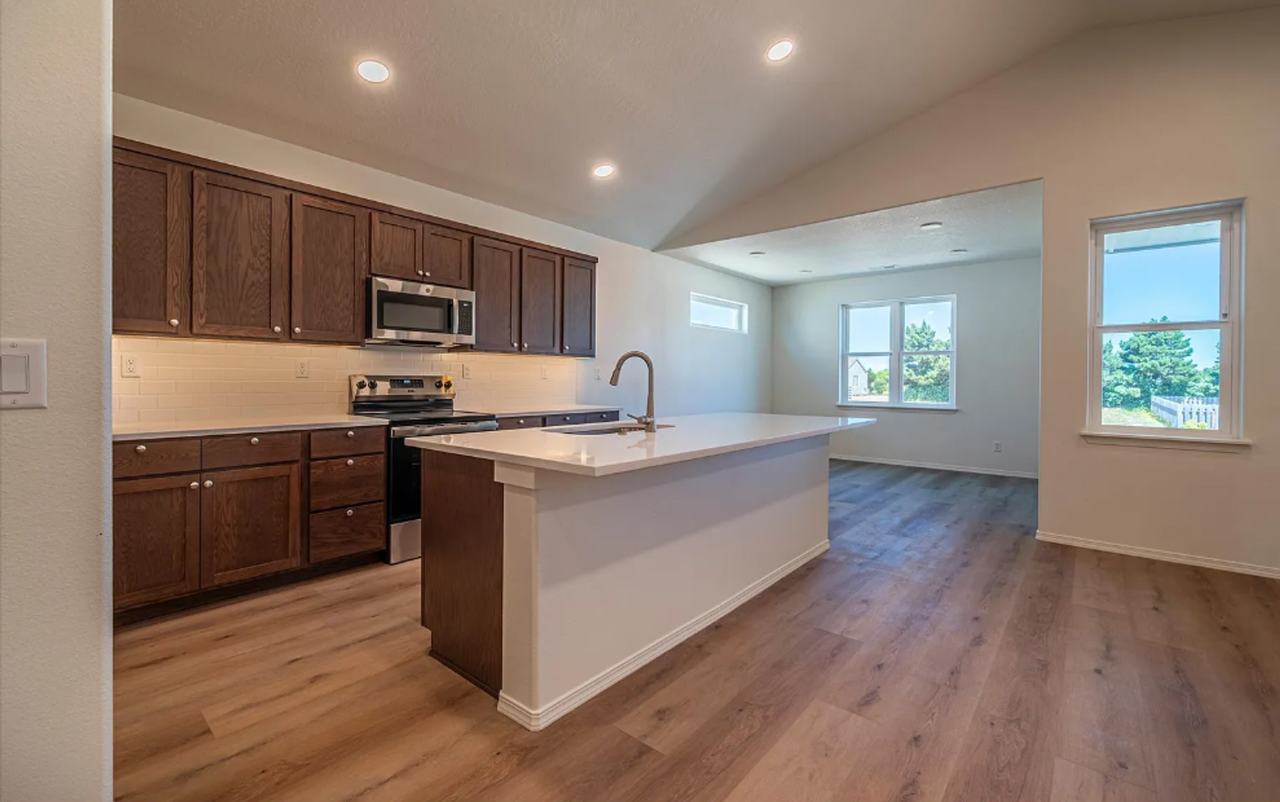 761 Spyglass Dr - Photo 3 of 25