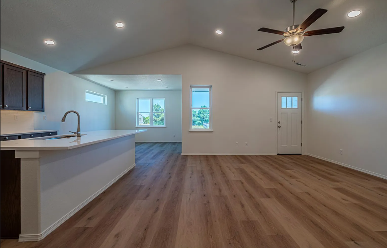 761 Spyglass Dr - Photo 6 of 25