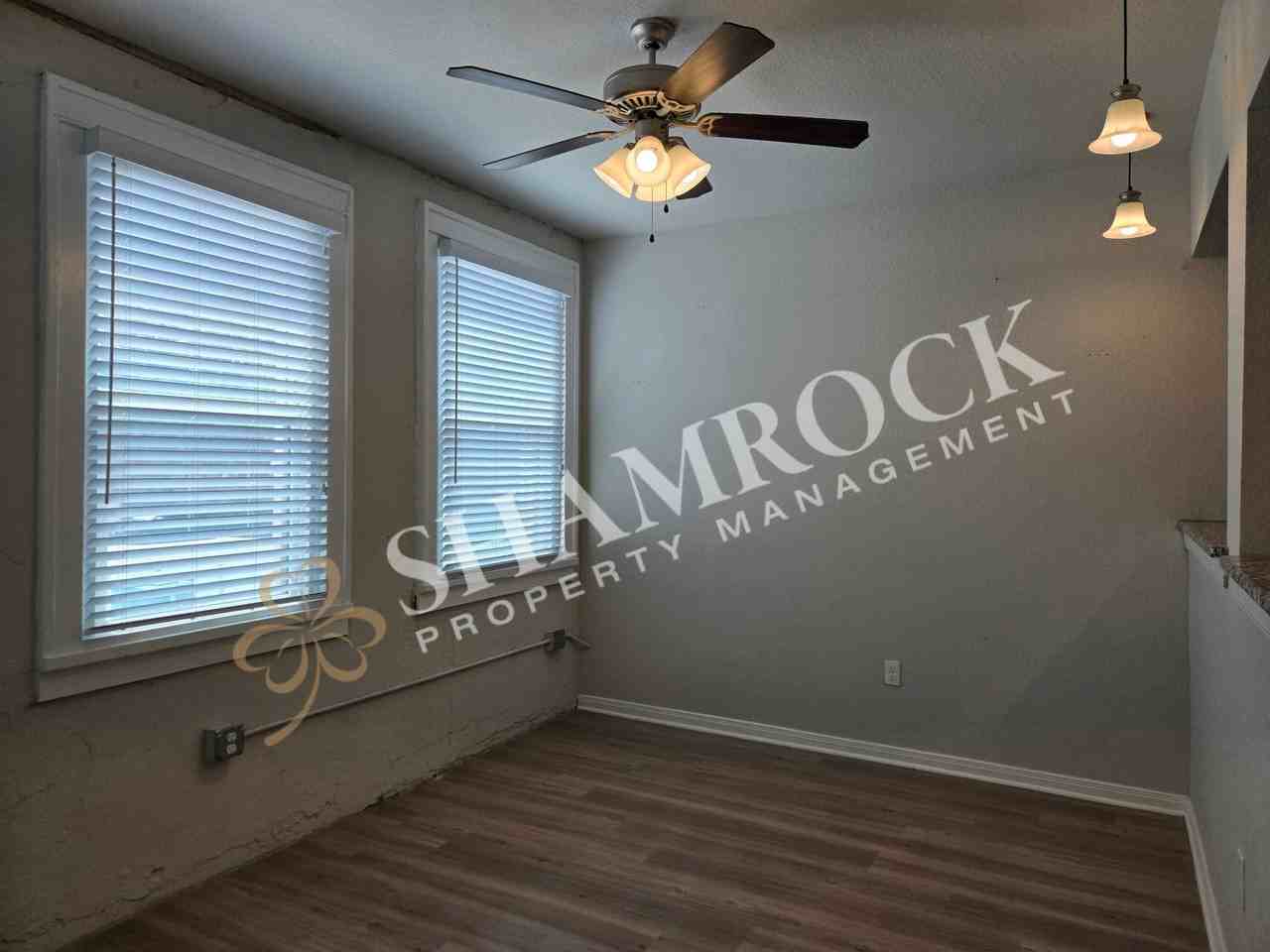 1307 Austin Ave #207 - Photo 6 of 11