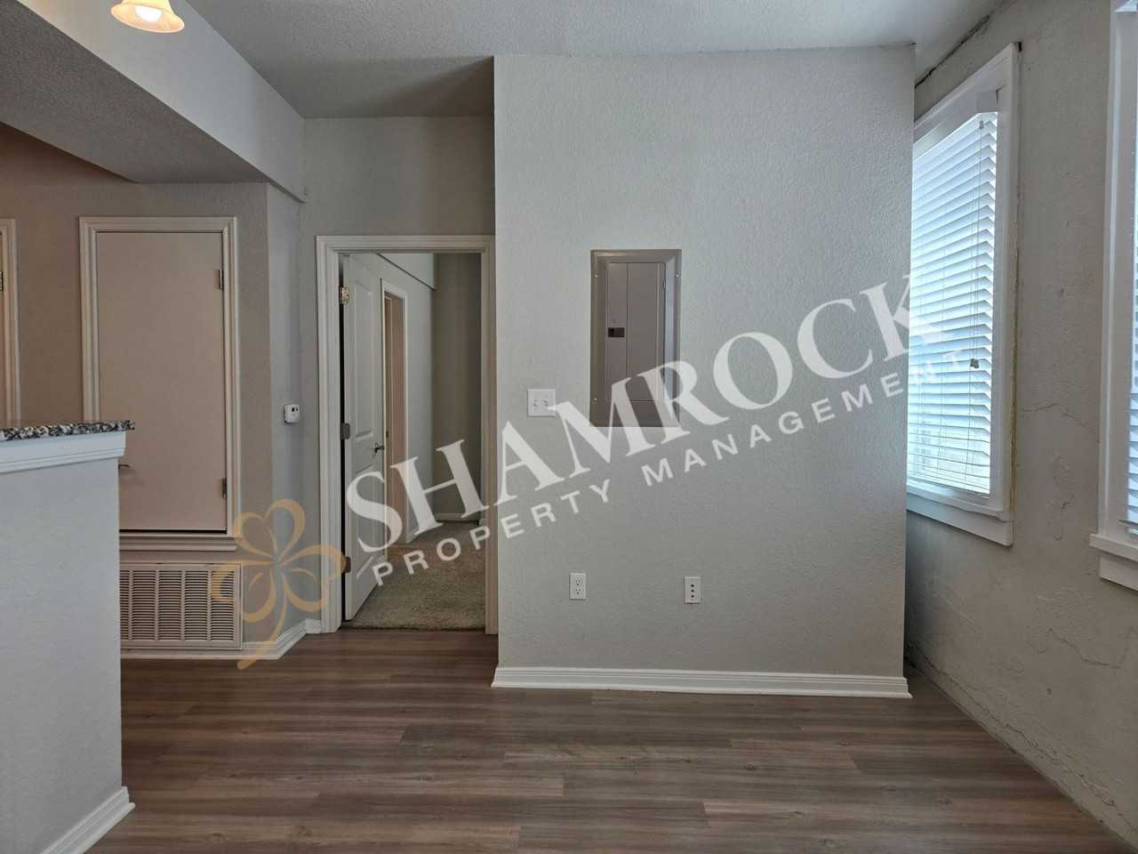 1307 Austin Ave #207 - Photo 7 of 11