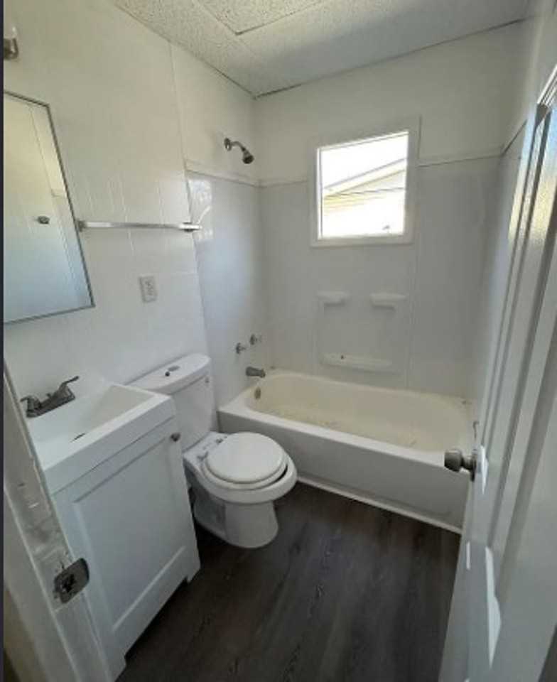 142 Saint Robert Dr - Photo 5 of 8