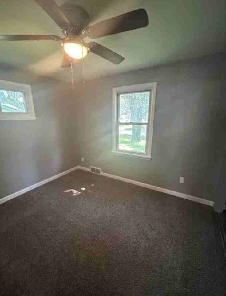 1729 Mullens Ave - Photo 7 of 12
