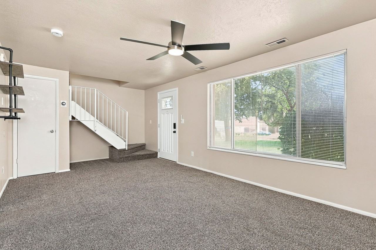 1064 Nayon Dr #I - Photo 3 of 15