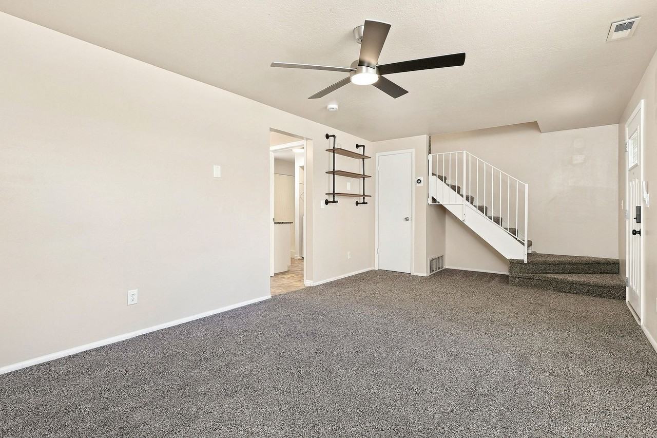 1064 Nayon Dr #I - Photo 4 of 15