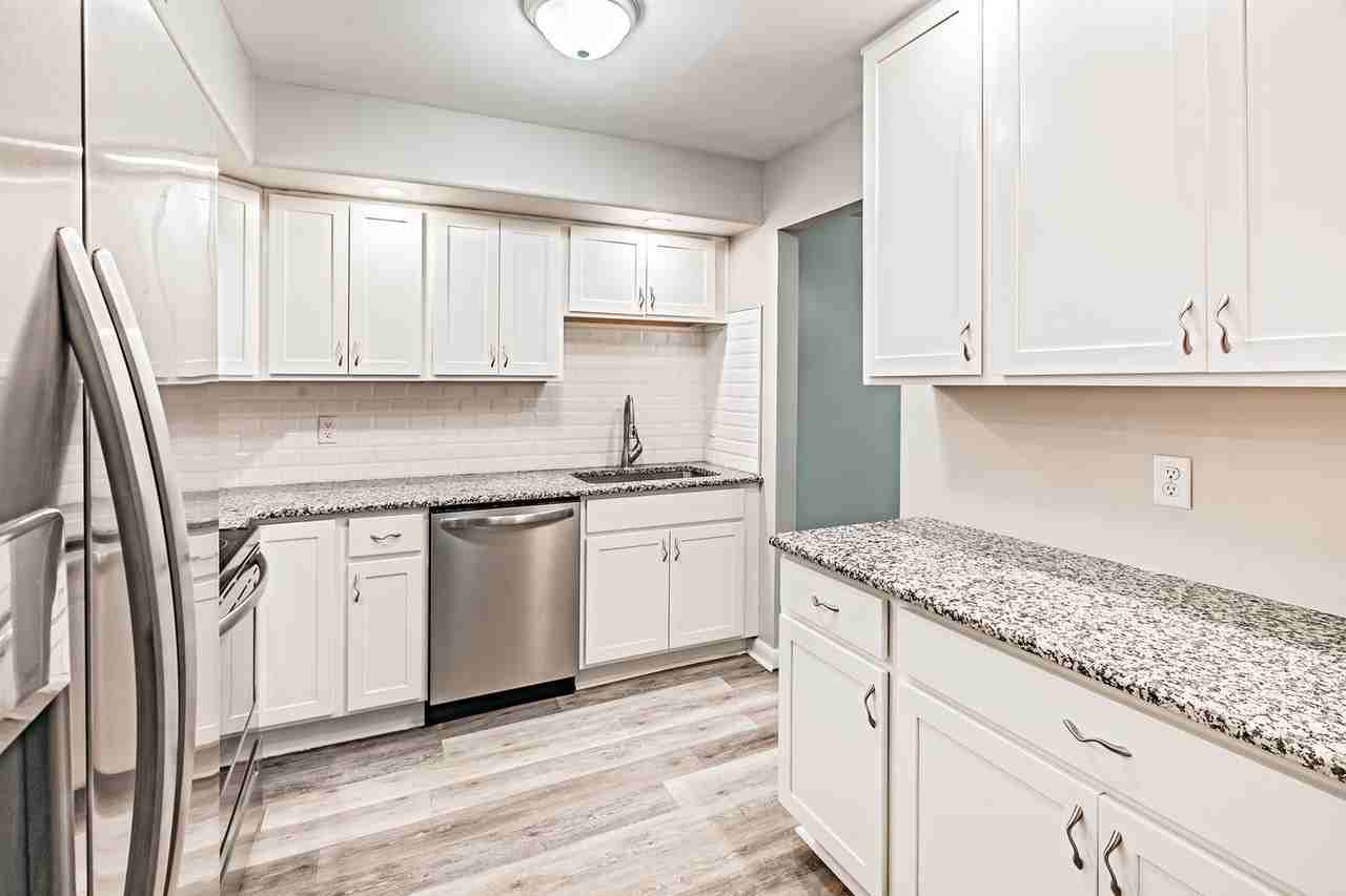 2204 Olden Ave - Photo 2 of 20