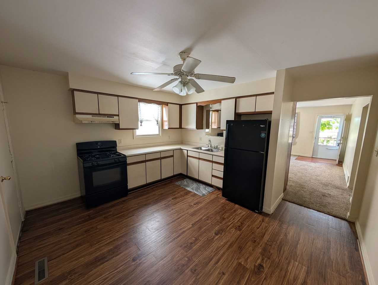 148 N Cleveland Ave - Photo 3 of 6