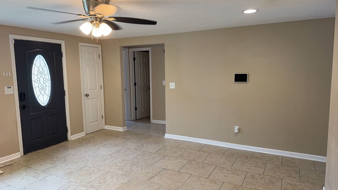 6319 Pridgen St - Photo 2 of 11