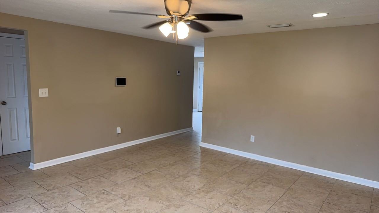 6319 Pridgen St - Photo 3 of 11