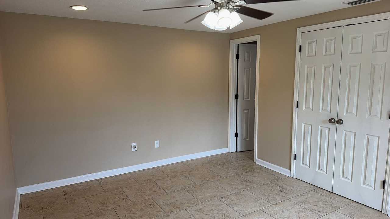 6319 Pridgen St - Photo 4 of 11