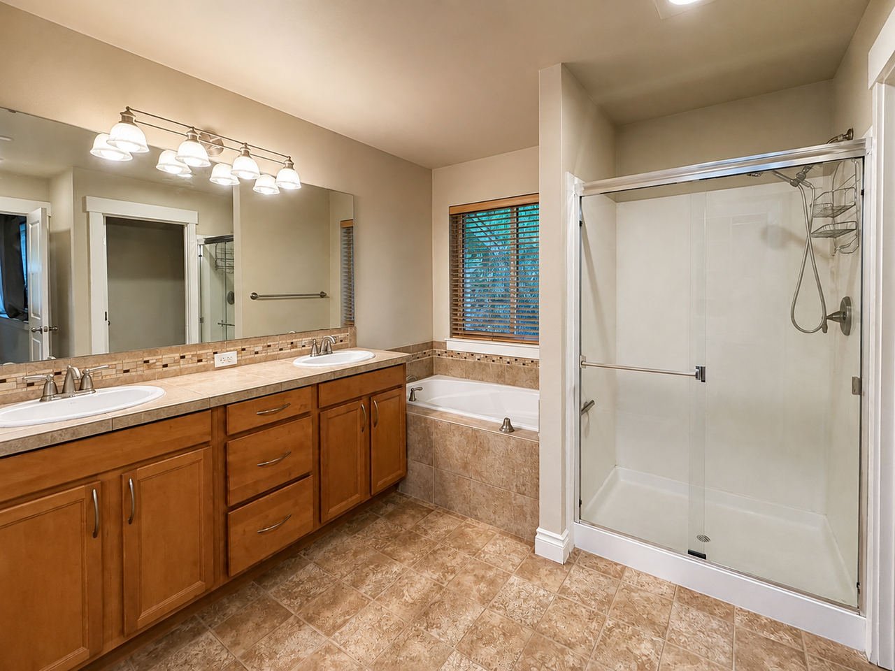 10304 163rd Ave Ne #2 - Photo 5 of 30