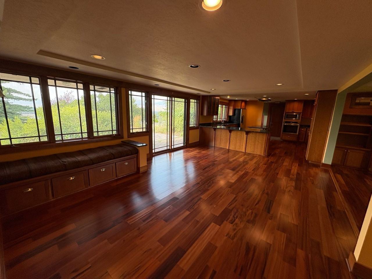631 W Crestline Dr - Photo 4 of 27