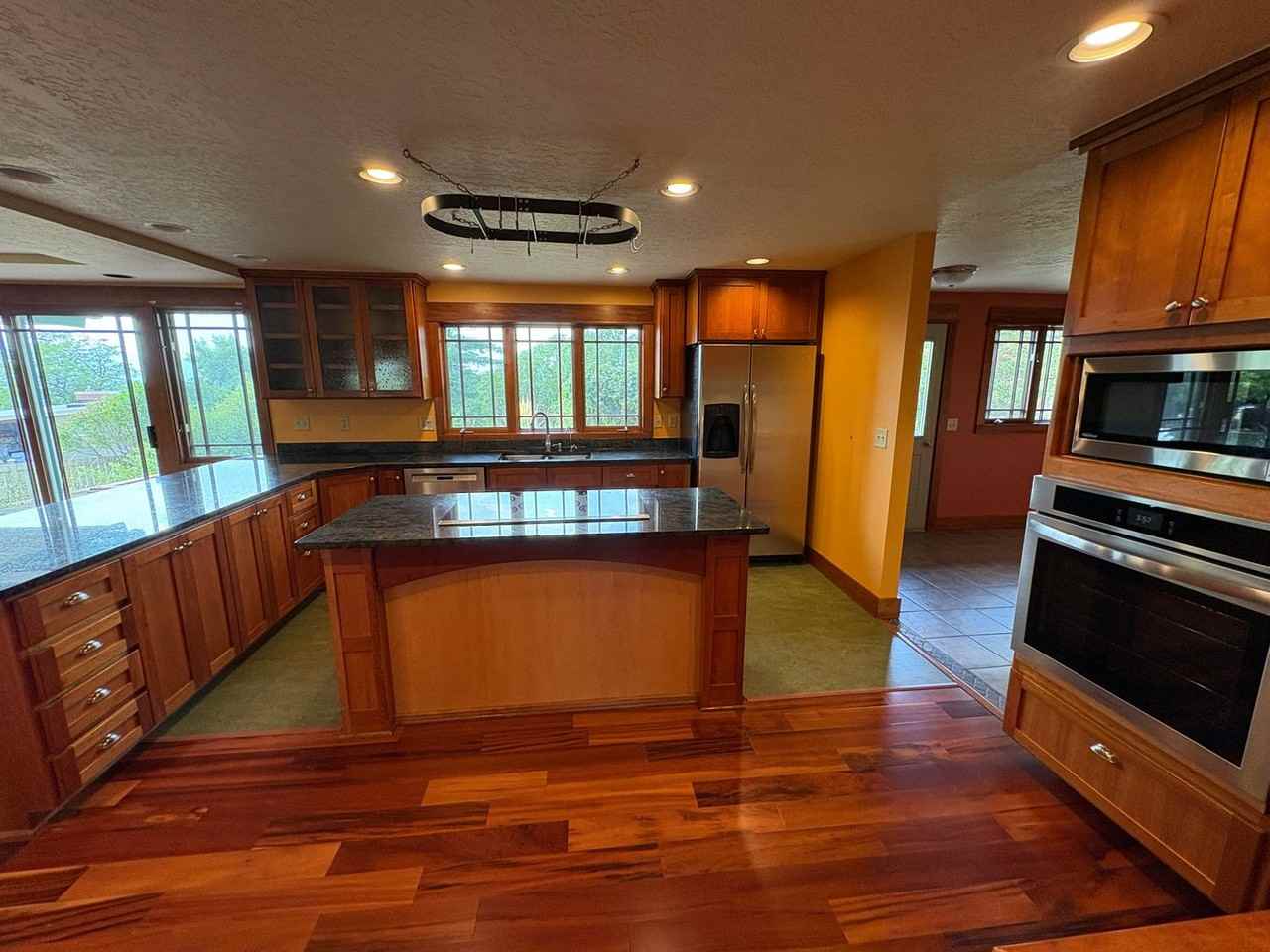 631 W Crestline Dr - Photo 6 of 27