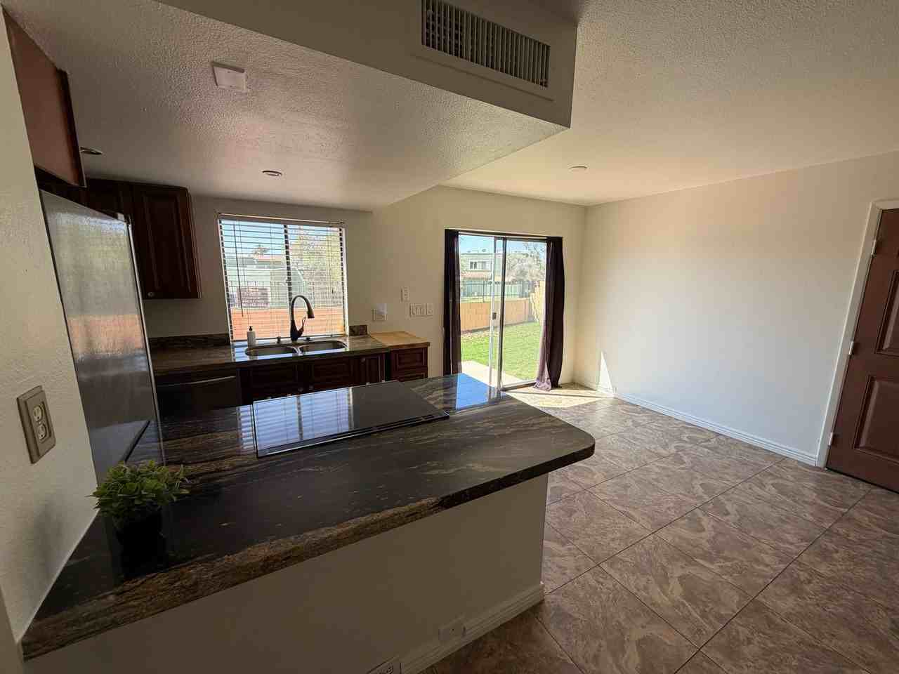 801 E North Ln #01 - Photo 2 of 22