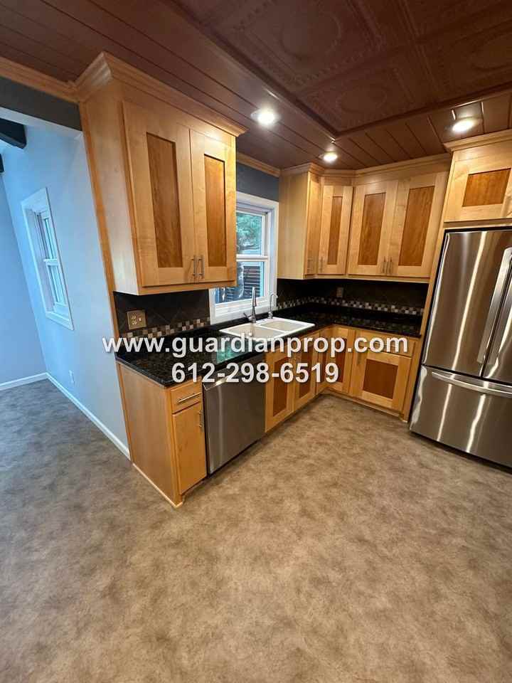 2253 7th St - Photo 4 of 21