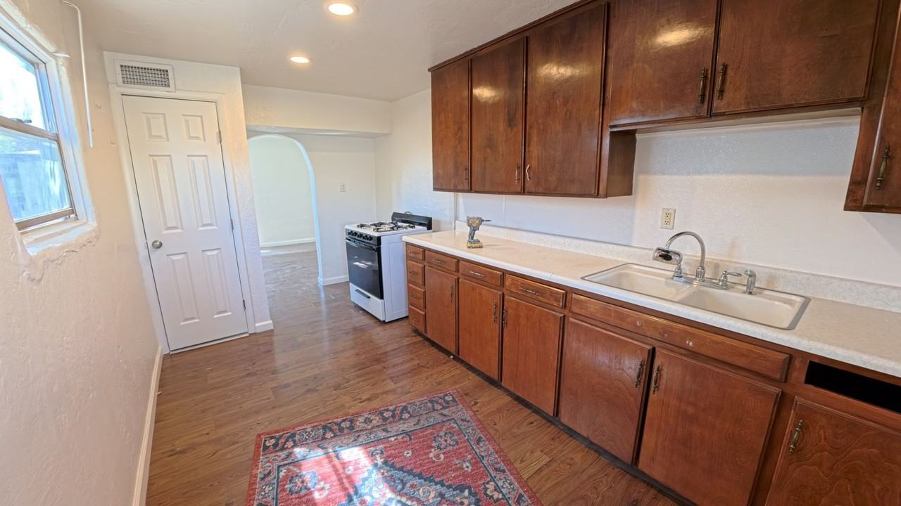 4416 1/2 10th St Nw - Photo 4 of 6