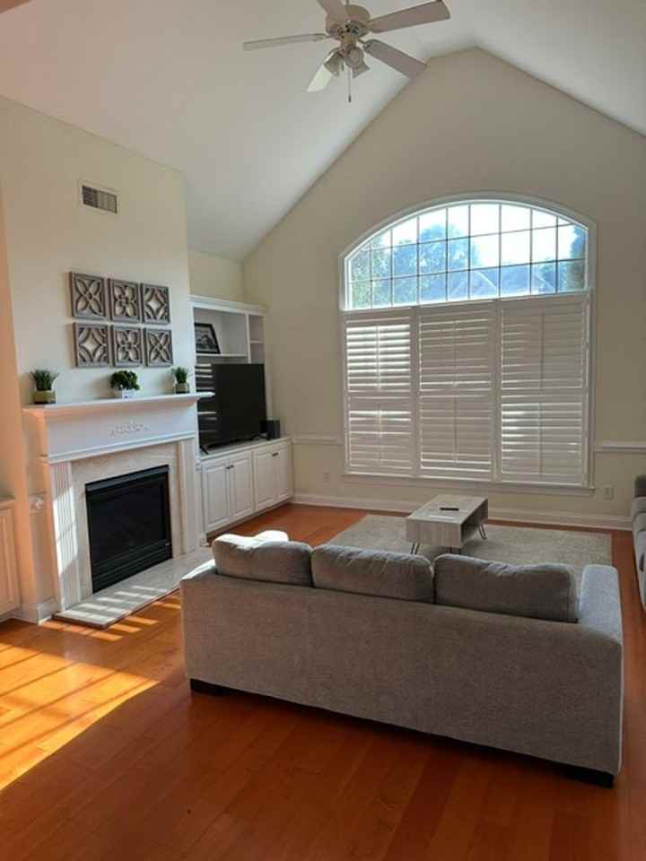 444 Somerset Way - Photo 4 of 6