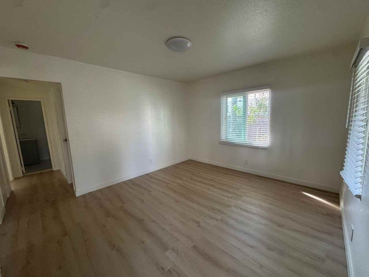 1448 Coronado Ave - Photo 3 of 16