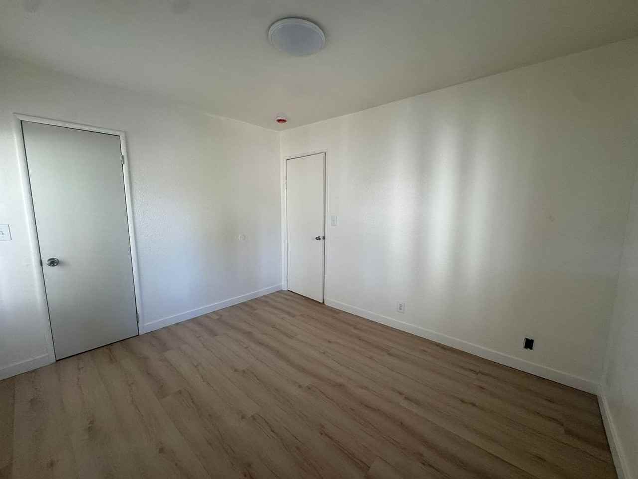 1448 Coronado Ave - Photo 6 of 16