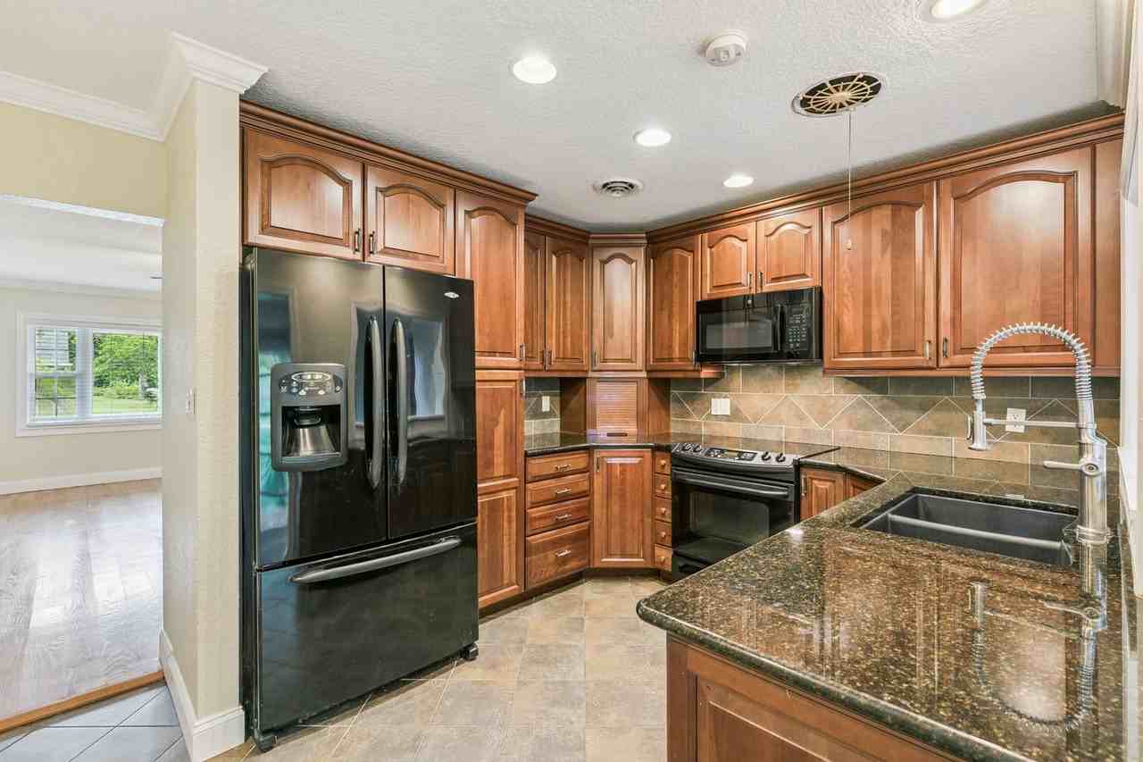 3306 Eagle Blvd - Photo 5 of 26