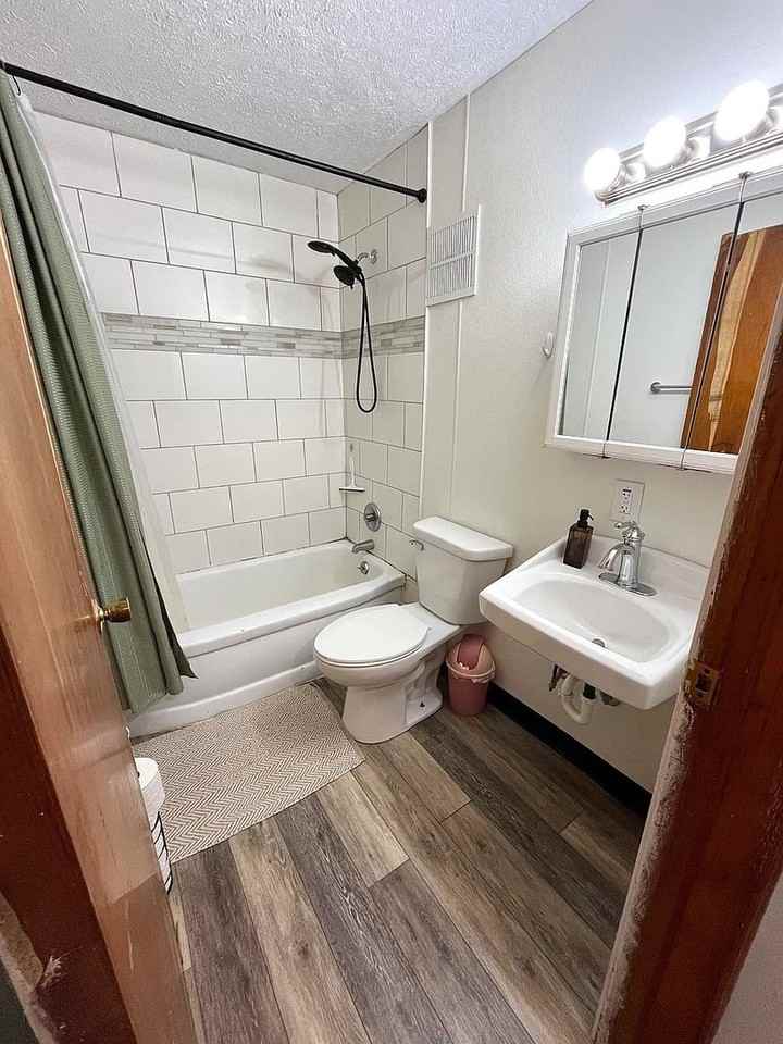 423 N Roosevelt St - Photo 2 of 13
