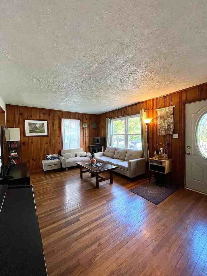 423 N Roosevelt St - Photo 4 of 13