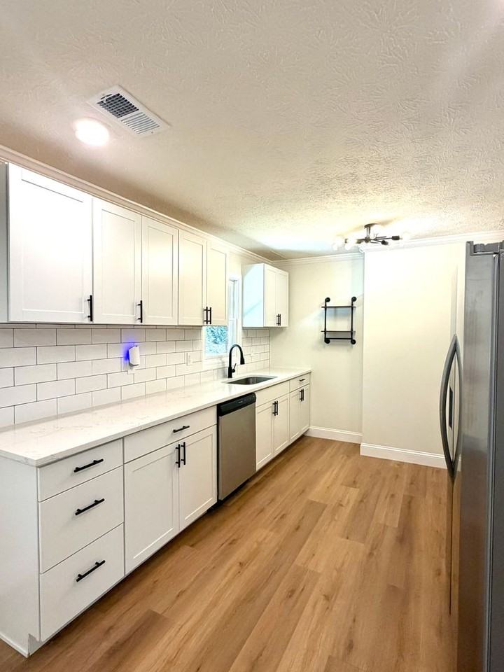 3851 Nebo Rd - Photo 7 of 16