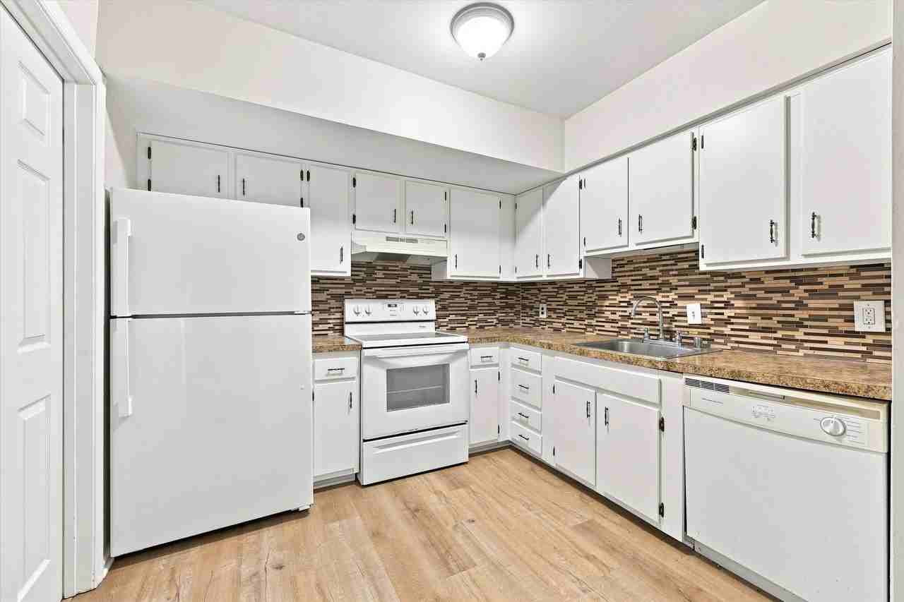 701 Renner Rd - Photo 6 of 15
