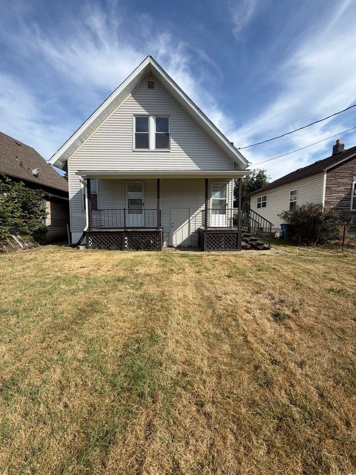 2532 E 27th St - Photo 3 of 13