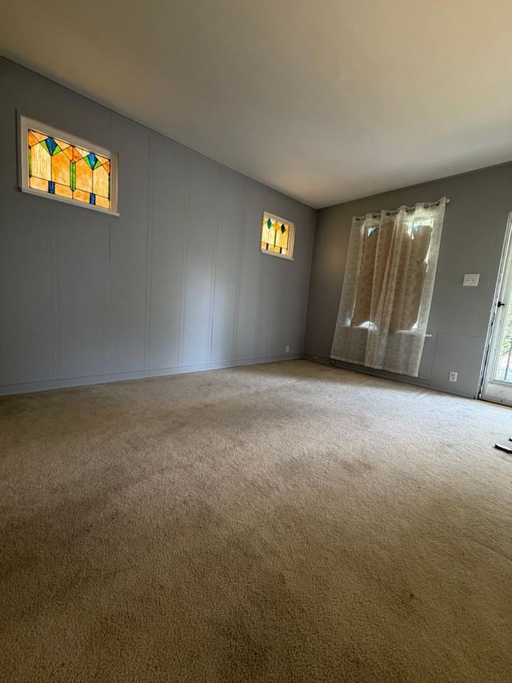 2532 E 27th St - Photo 4 of 13