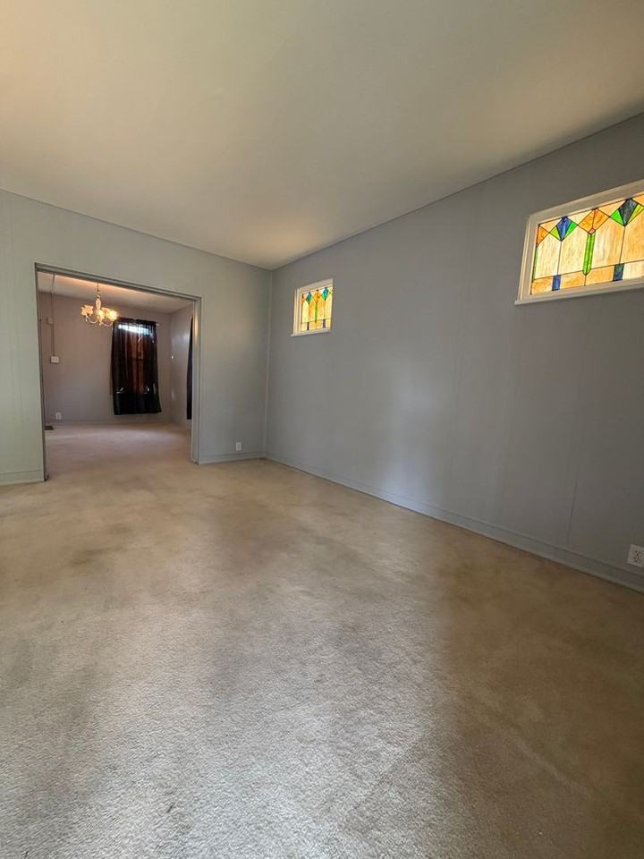 2532 E 27th St - Photo 5 of 13
