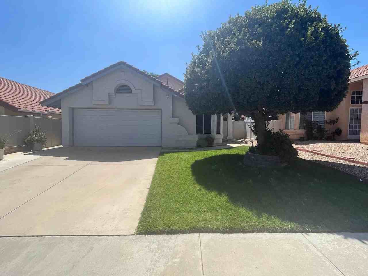 27459 Prominence Rd - Photo 2 of 19