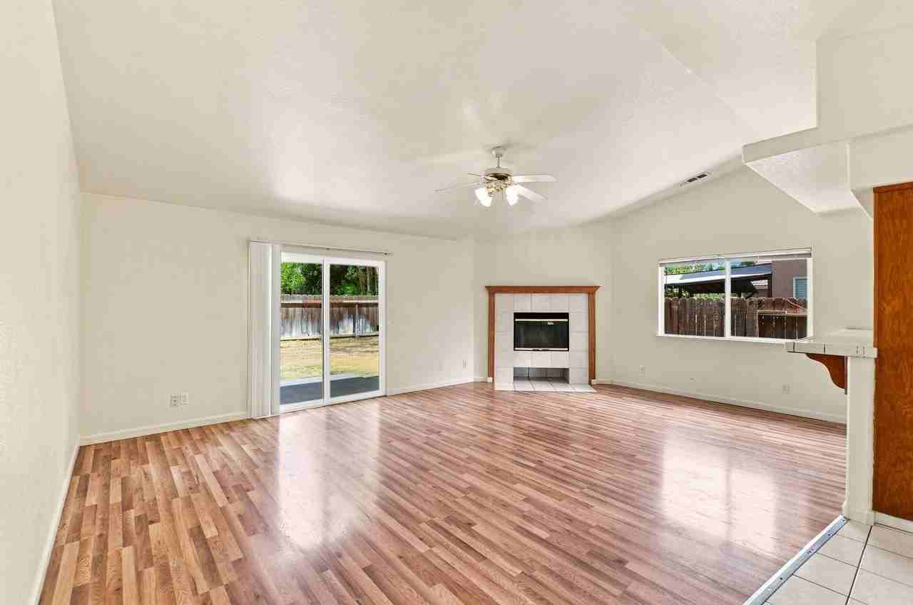 2158 Canal Farm Ln - Photo 3 of 18
