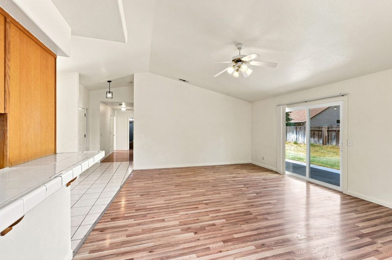 2158 Canal Farm Ln - Photo 5 of 18
