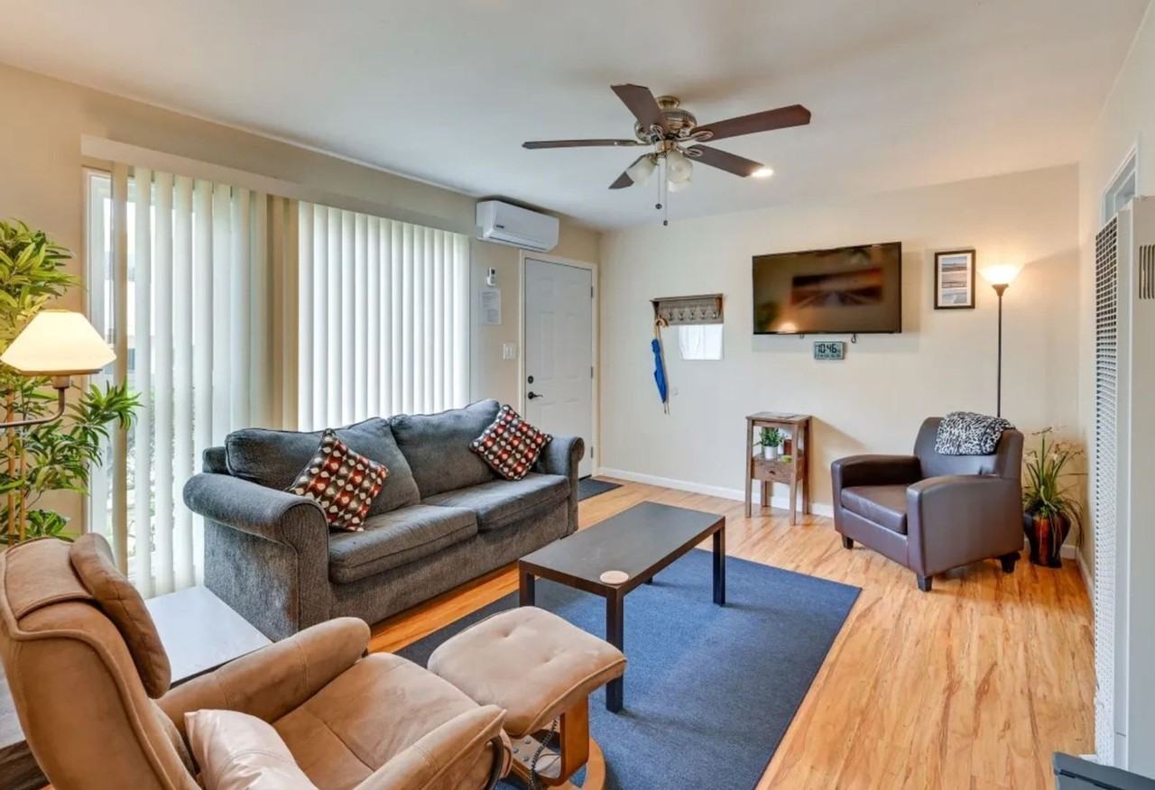1445 Felspar St - Photo 3 of 21