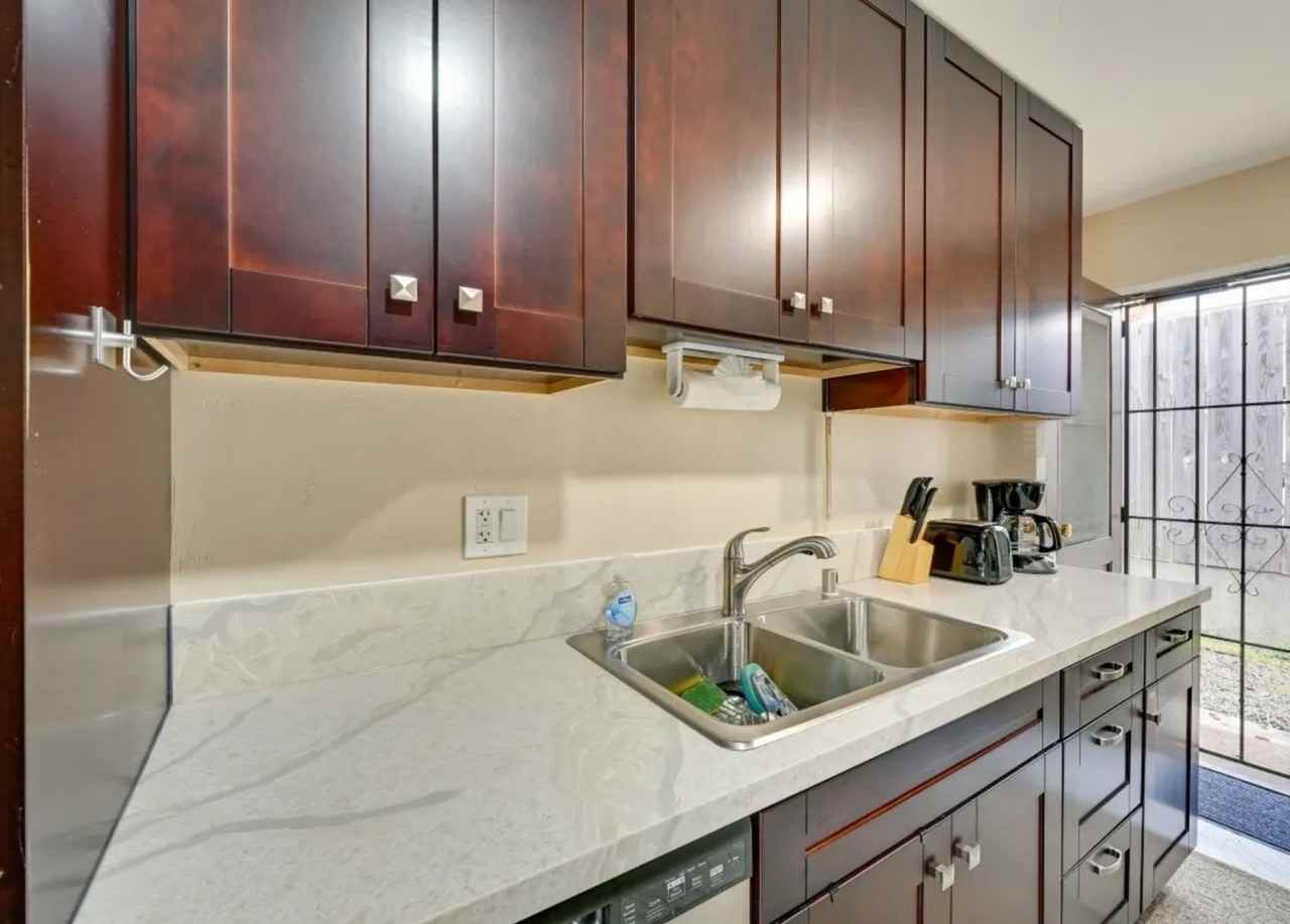 1445 Felspar St - Photo 5 of 21