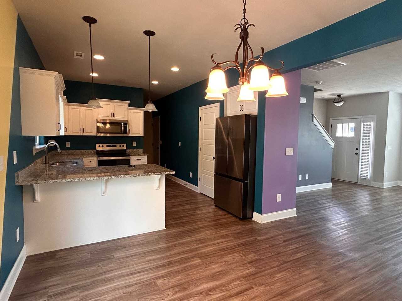 204 Pebble Ln - Photo 5 of 24