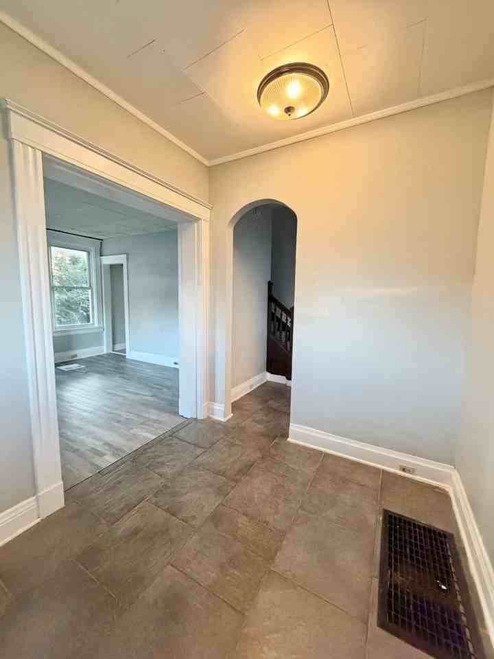 3648 Brooks Ave - Photo 3 of 17